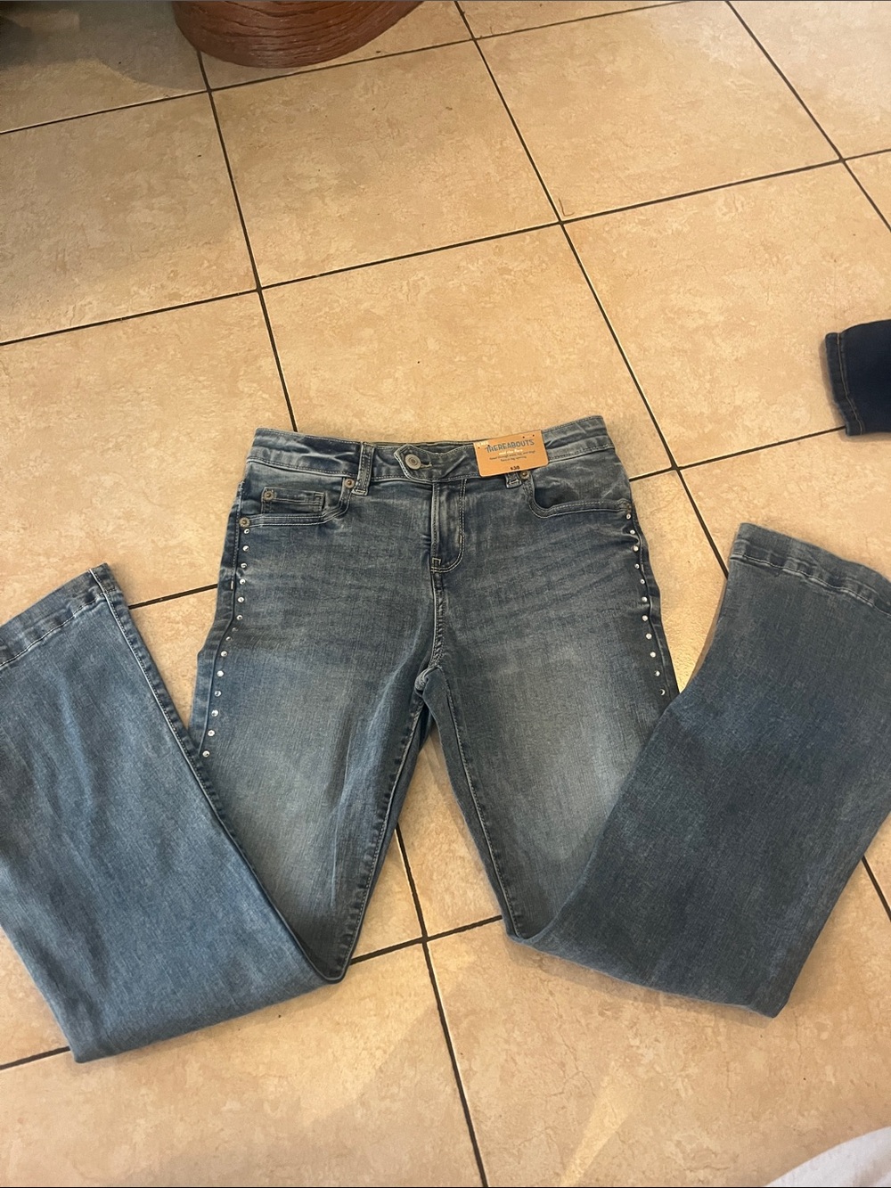 GirlsStud-Embellished Blue Jeans
